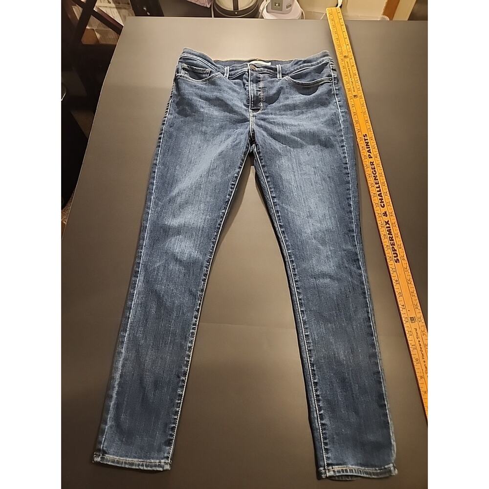 Levi Strauss Jeans Women's Size 31 Blue 311 Shaping Skinny Stretch